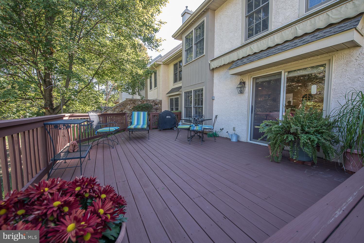 427 Waynesbrooke Road Berwyn, PA 19312 - Photo 7 of 30 Spacious deck