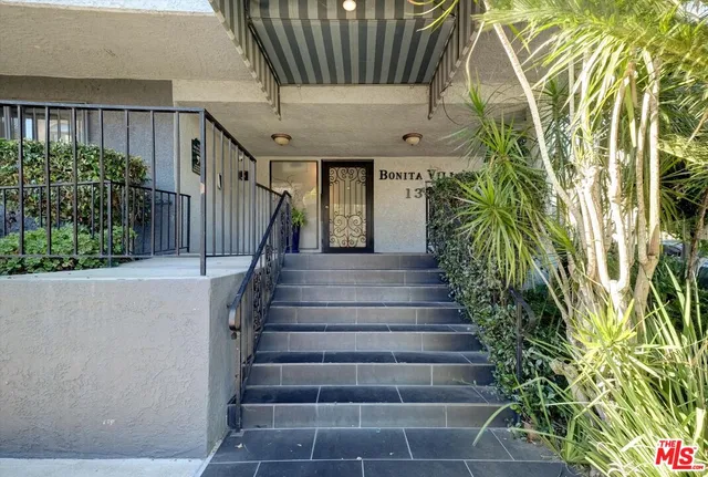 $499,000 | 1355 North Sierra Bonita Avenue, Unit 411, West Hollywood, CA 90046