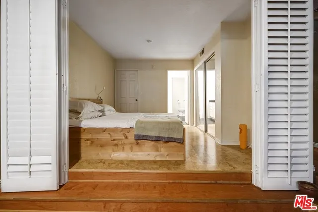 $499,000 | 1355 North Sierra Bonita Avenue, Unit 411, West Hollywood, CA 90046