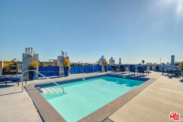 $499,000 | 1355 North Sierra Bonita Avenue, Unit 411, West Hollywood, CA 90046