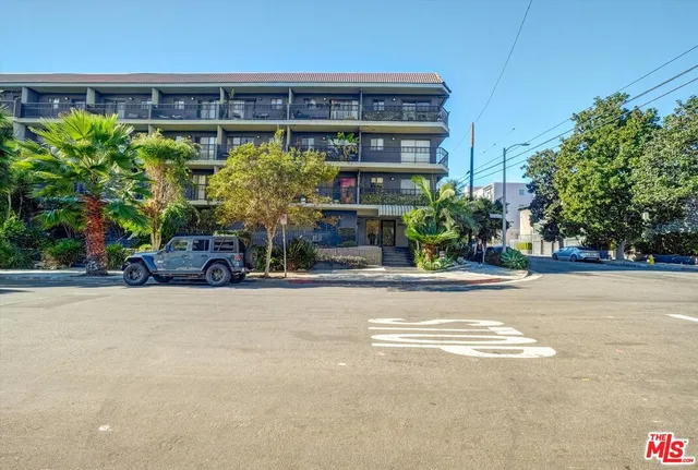 $499,000 | 1355 North Sierra Bonita Avenue, Unit 411, West Hollywood, CA 90046