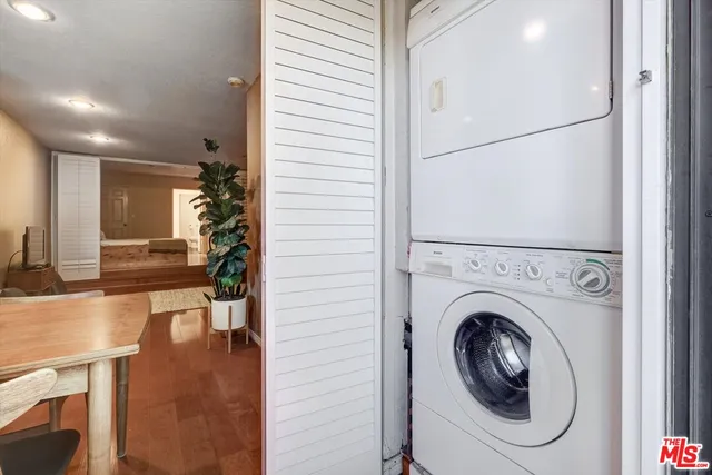 $499,000 | 1355 North Sierra Bonita Avenue, Unit 411, West Hollywood, CA 90046