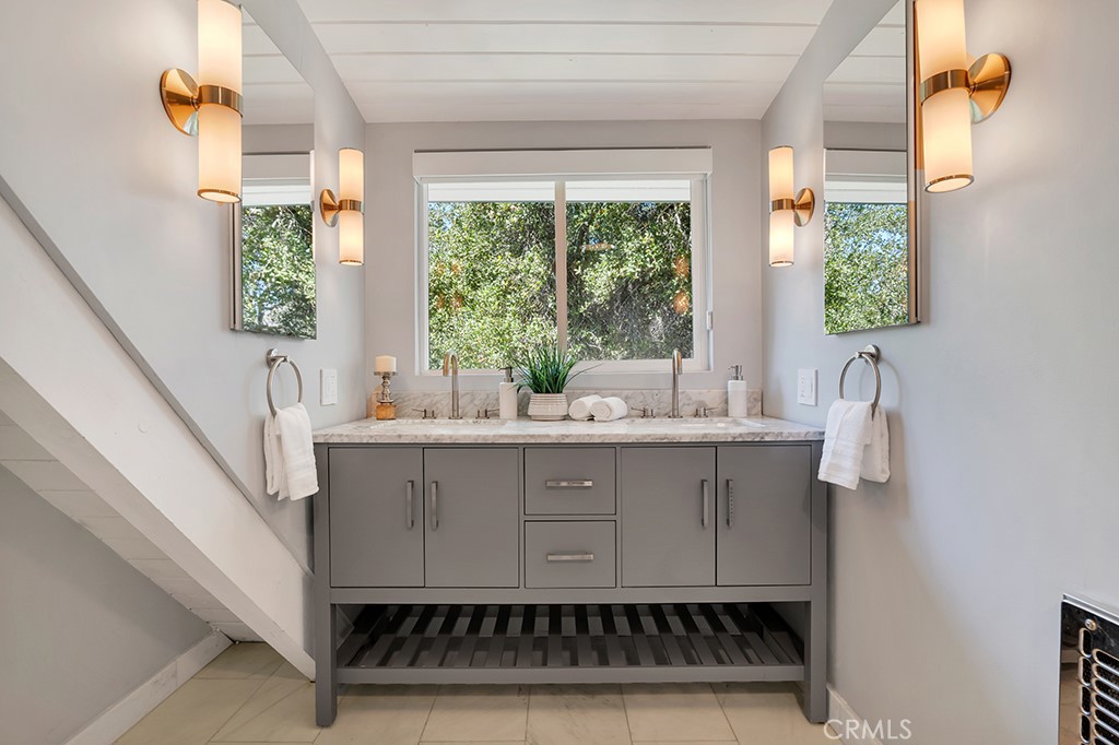 21670 Encina Road Topanga, CA 90290 - Photo 15 of 31 Gallery Image 15