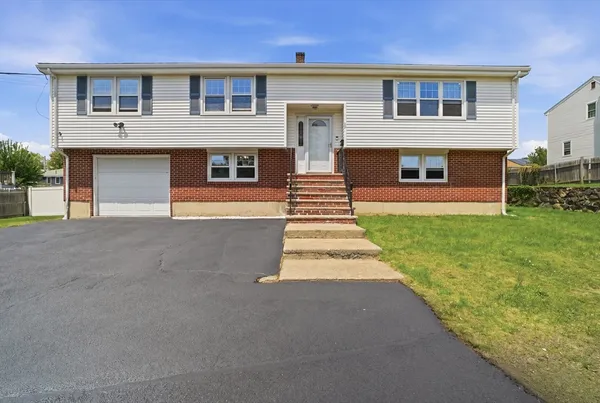 $770,000 | 10 Barnes Avenue, Salem, MA 01970