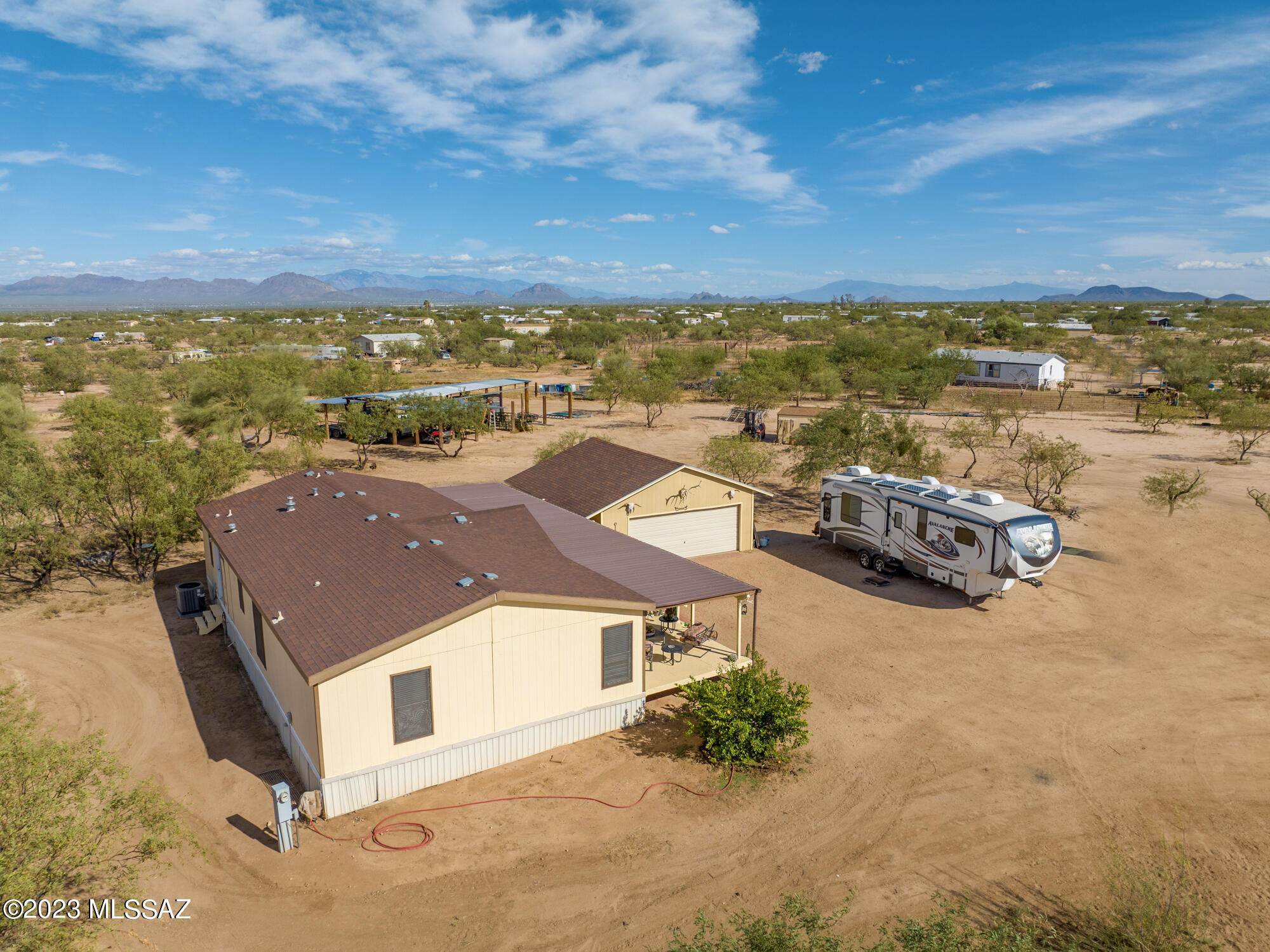 8670 South Marstellar Road Tucson, AZ 85736 - Photo 5 of 47 Gallery Image 5