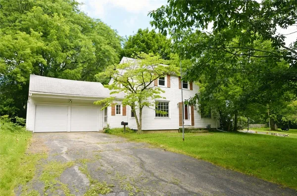 $225,000 | 376 Belmeade Road, Irondequoit, NY 14617