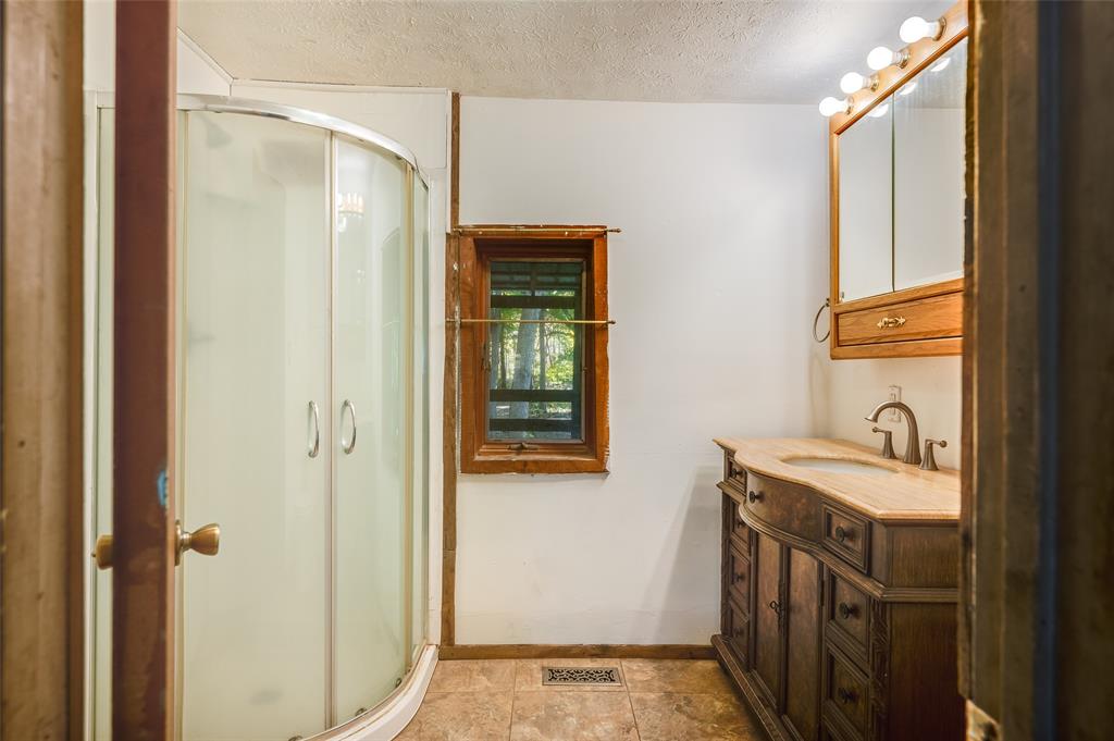 5215 Poff Road Martinsville, IN 46151 - Photo 17 of 39 Gallery Image 17