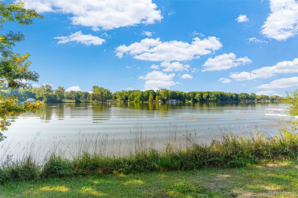 3456 East Pierson Road Flint, MI 48506 - Photo 6 of 7