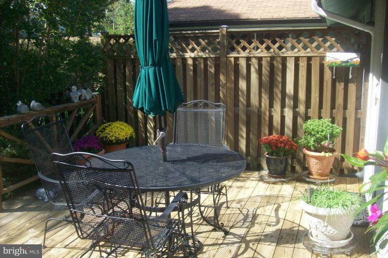 2 Aquarius Court Silver Spring, MD 20906 - Photo 14 of 18 Deck