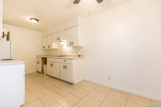 $700 | 1903 Anchor Drive, Unit 1, San Antonio, TX 78213