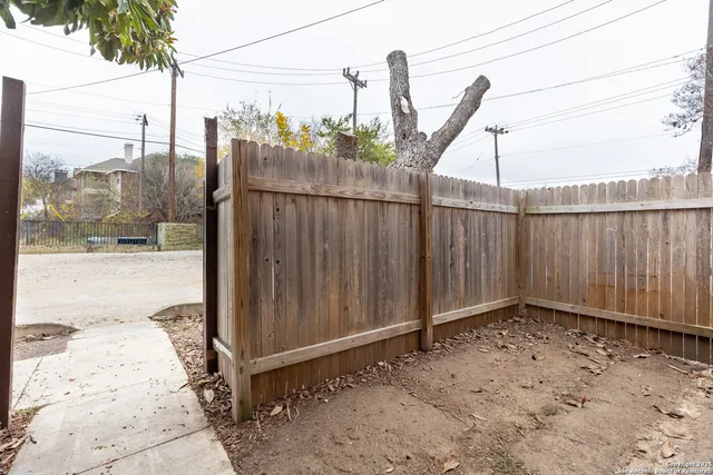 $700 | 1903 Anchor Drive, Unit 1, San Antonio, TX 78213