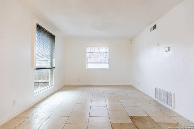 $700 | 1903 Anchor Drive, Unit 1, San Antonio, TX 78213