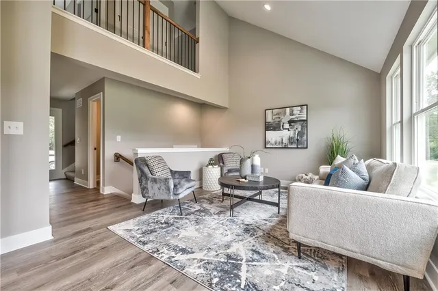 $289,950 | 510 West Lawrence Avenue, Spring Hill, KS 66083