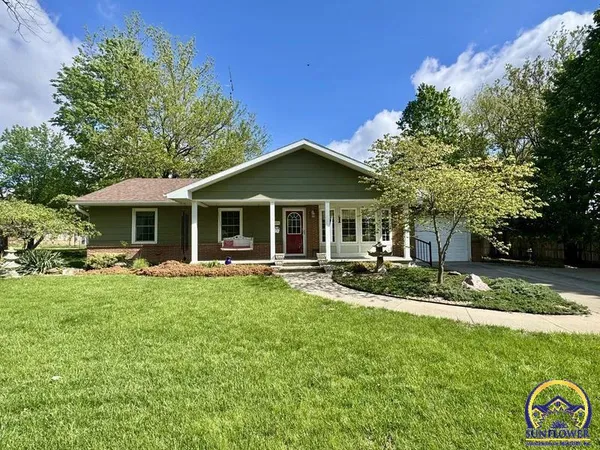 $239,000 | 106 Kansas Avenue, Hiawatha, KS 66434