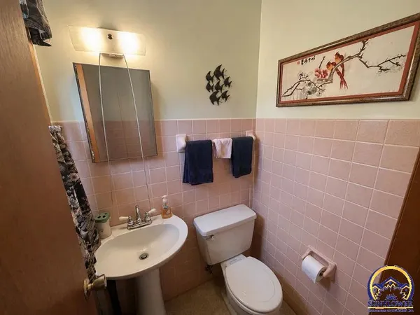 $239,000 | 106 Kansas Avenue, Hiawatha, KS 66434