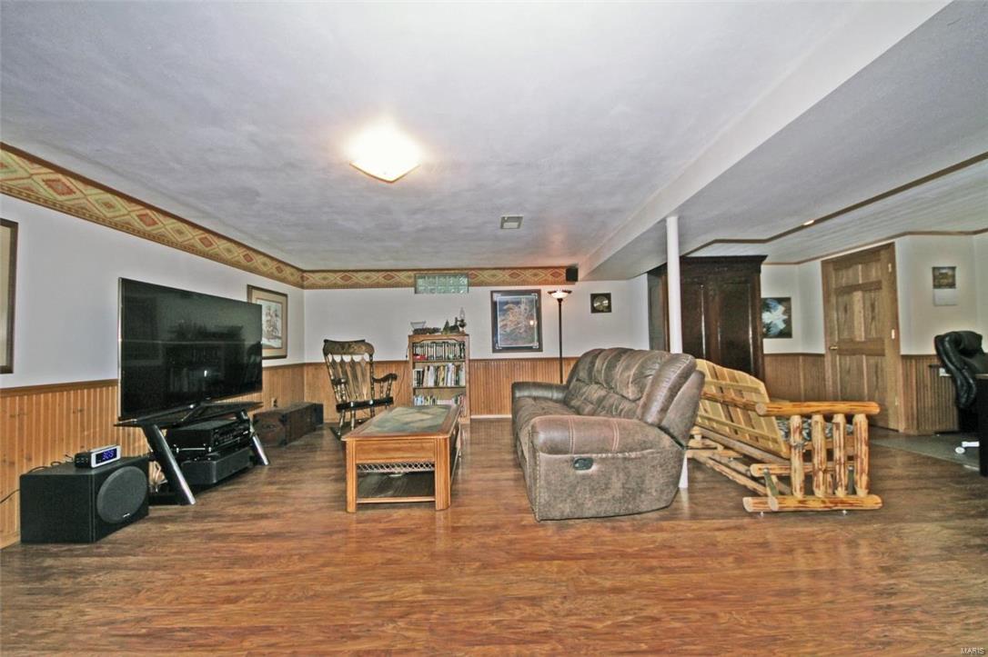 8621 Schmalz Road St. Jacob, IL 62281 - Photo 20 of 35 Gallery Image 20