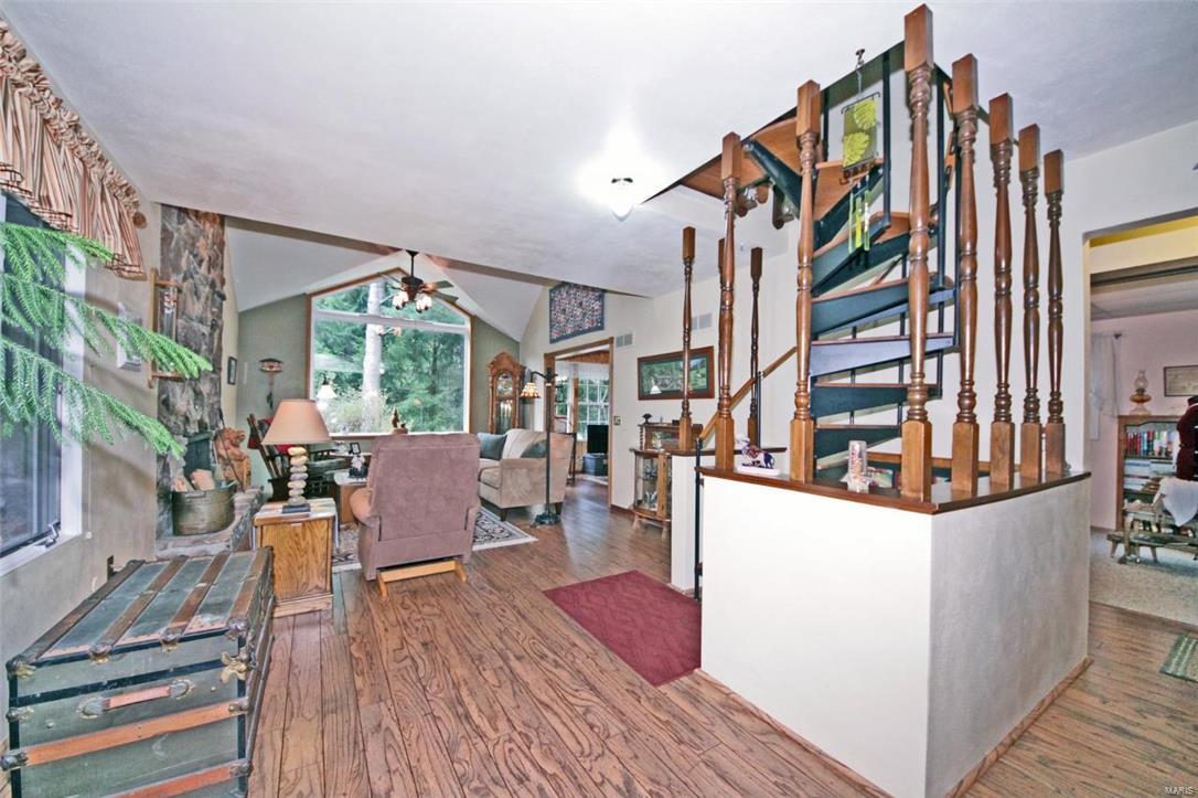 8621 Schmalz Road St. Jacob, IL 62281 - Photo 9 of 35 Gallery Image 9