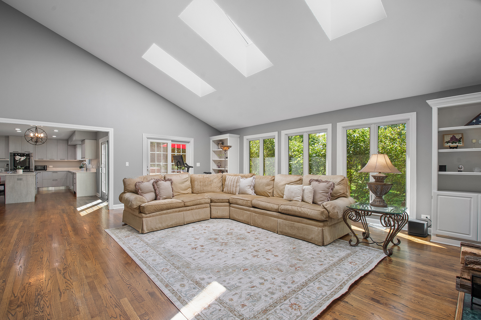 100 Boardman Court Lake Bluff, IL 60044 - Photo 11 of 33 a living room with furniture and a large window
