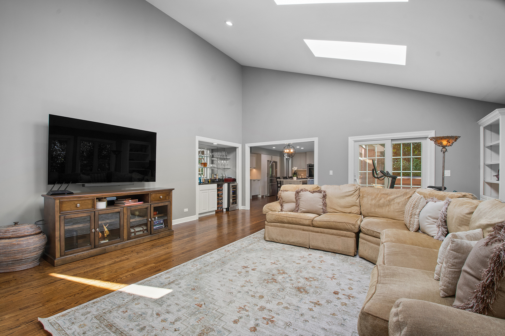 100 Boardman Court Lake Bluff, IL 60044 - Photo 13 of 33 a living room with furniture and a flat screen tv