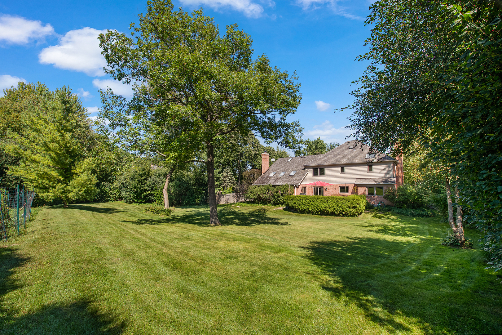 100 Boardman Court Lake Bluff, IL 60044 - Photo 29 of 33 a view of a house with a big yard