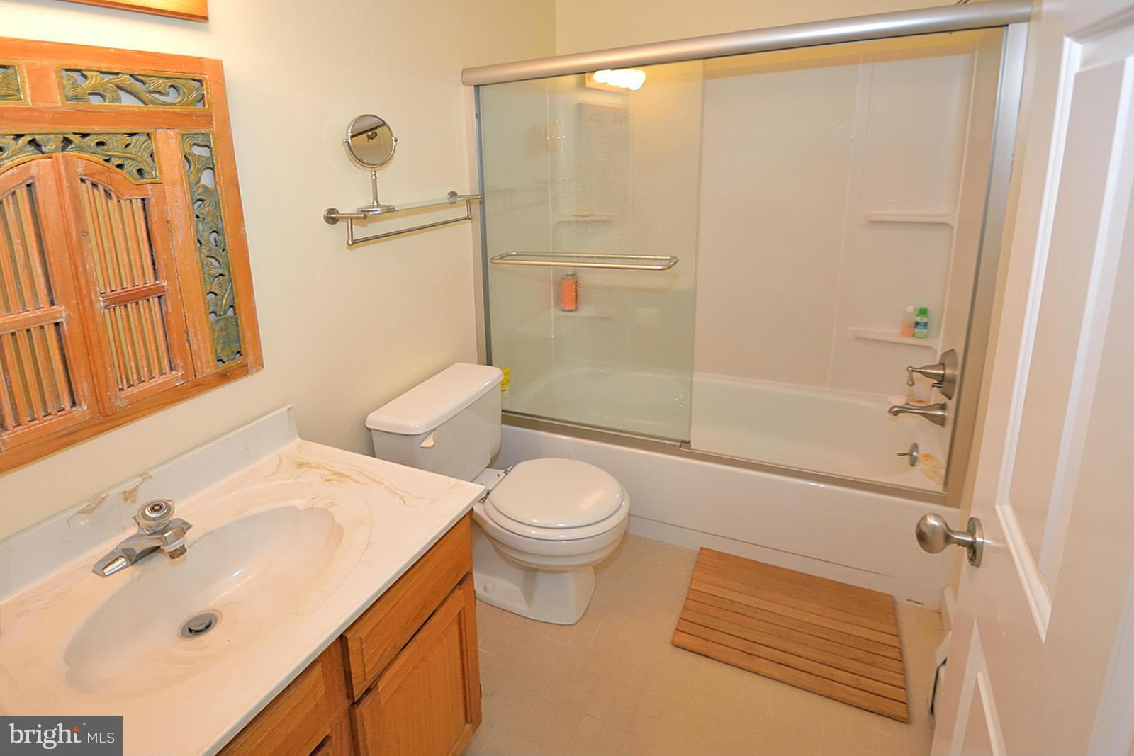 2800 Bryan Point Road Accokeek, MD 20607 - Photo 19 of 30 Bathroom Attached to 2nd Bedroom