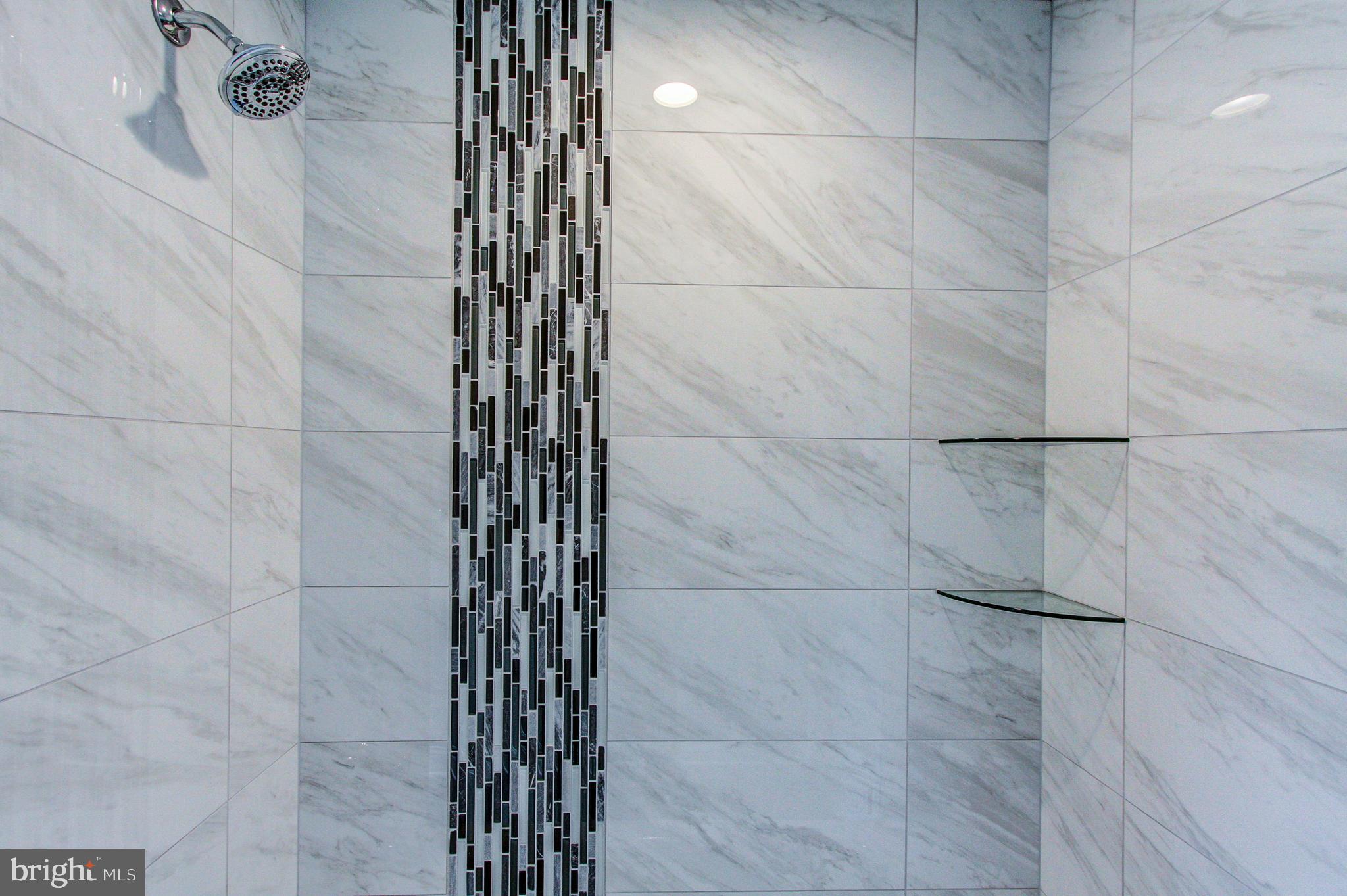 1517 River Road Croydon, PA 19021 - Photo 29 of 37 Tub Tile