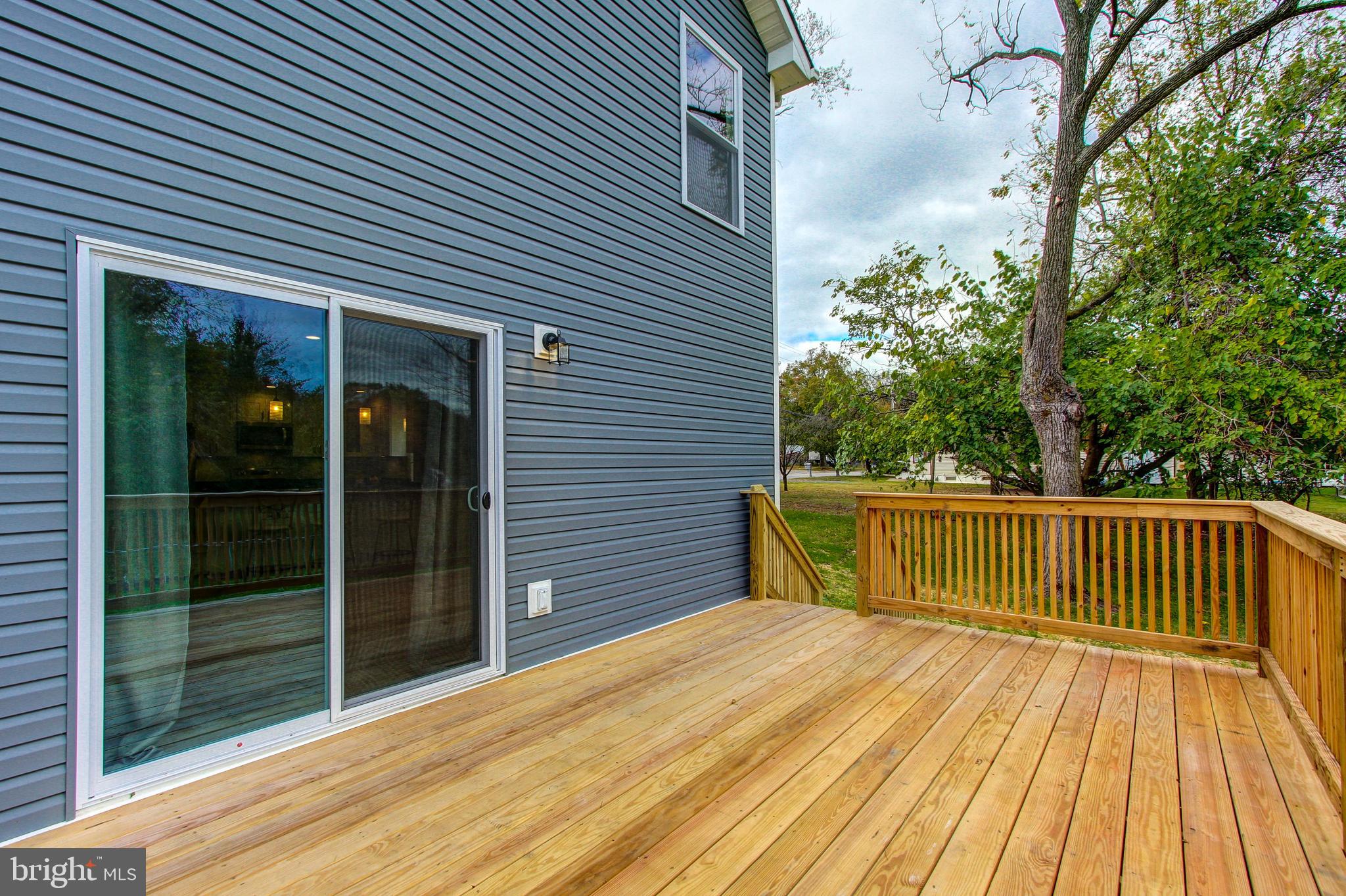 1517 River Road Croydon, PA 19021 - Photo 30 of 37 Rear Deck
