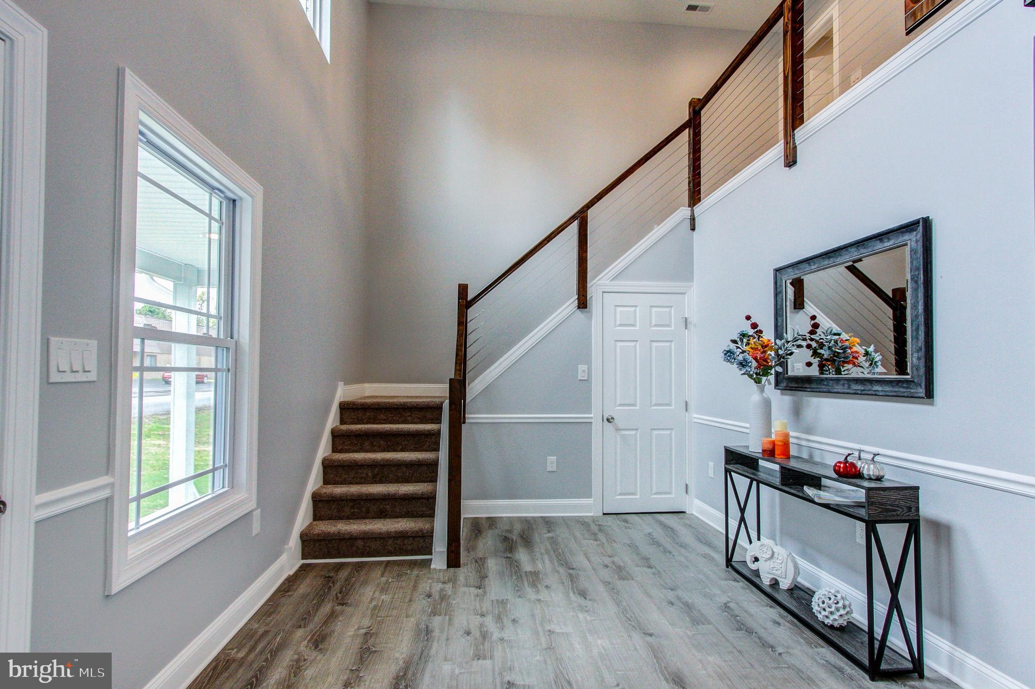 1517 River Road Croydon, PA 19021 - Photo 4 of 37 2 Story Entry Foyer 17 x 10