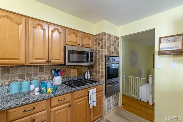 $280,000 | 2393 Wesford Drive, Maryland Heights, MO 63043