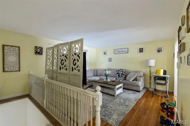 $280,000 | 2393 Wesford Drive, Maryland Heights, MO 63043