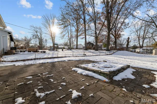 $280,000 | 2393 Wesford Drive, Maryland Heights, MO 63043