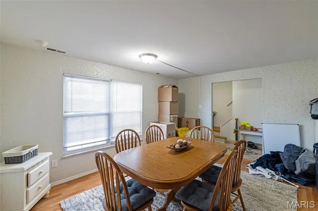 $280,000 | 2393 Wesford Drive, Maryland Heights, MO 63043