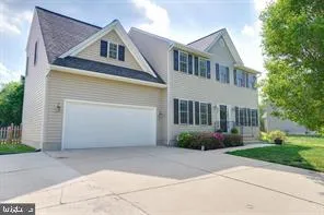 $560,000 | 2814 Angela Court, Fredericksburg, VA 22408
