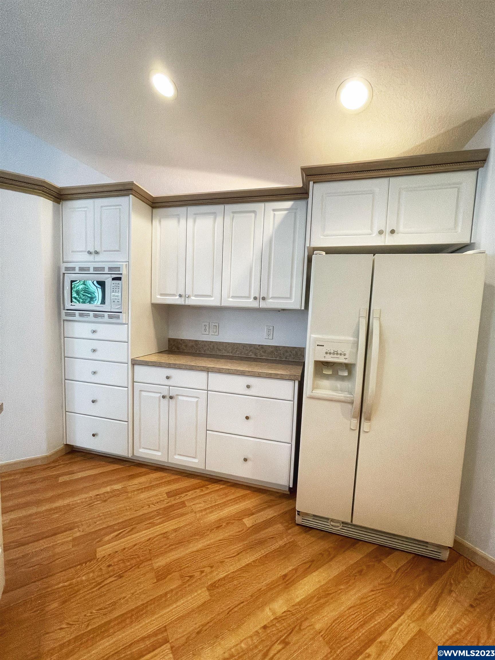 17 South Pl Way Lebanon, OR 97355 - Photo 6 of 18