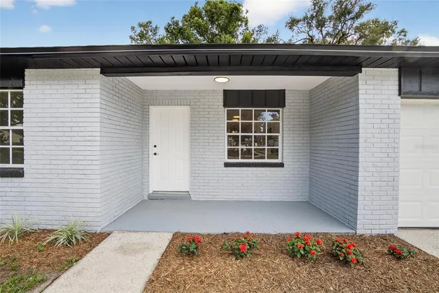 $369,000 | 423 Forest Oak Drive, Seffner, FL 33584