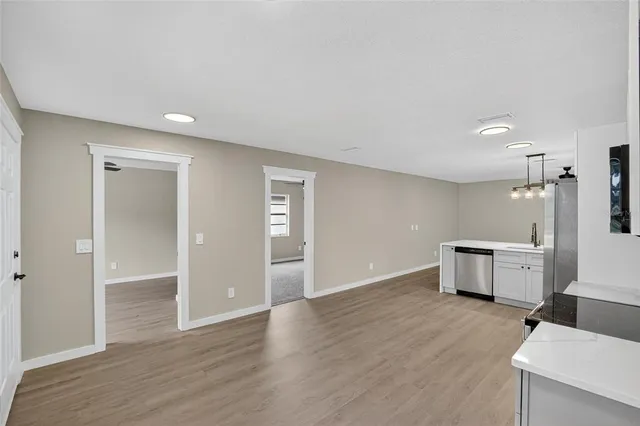 $369,000 | 423 Forest Oak Drive, Seffner, FL 33584