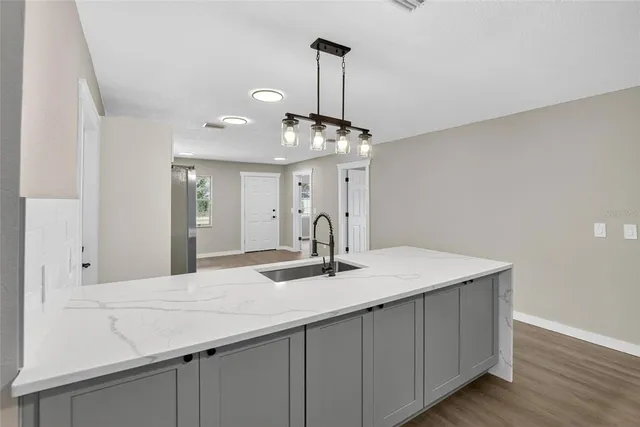 $369,000 | 423 Forest Oak Drive, Seffner, FL 33584