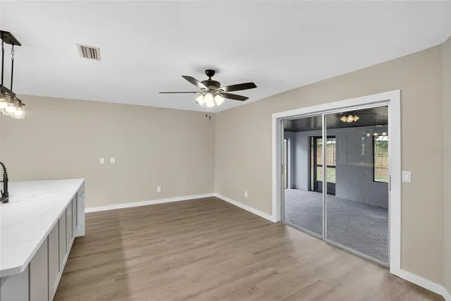 $369,000 | 423 Forest Oak Drive, Seffner, FL 33584