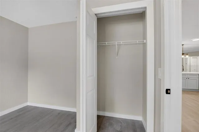 $369,000 | 423 Forest Oak Drive, Seffner, FL 33584