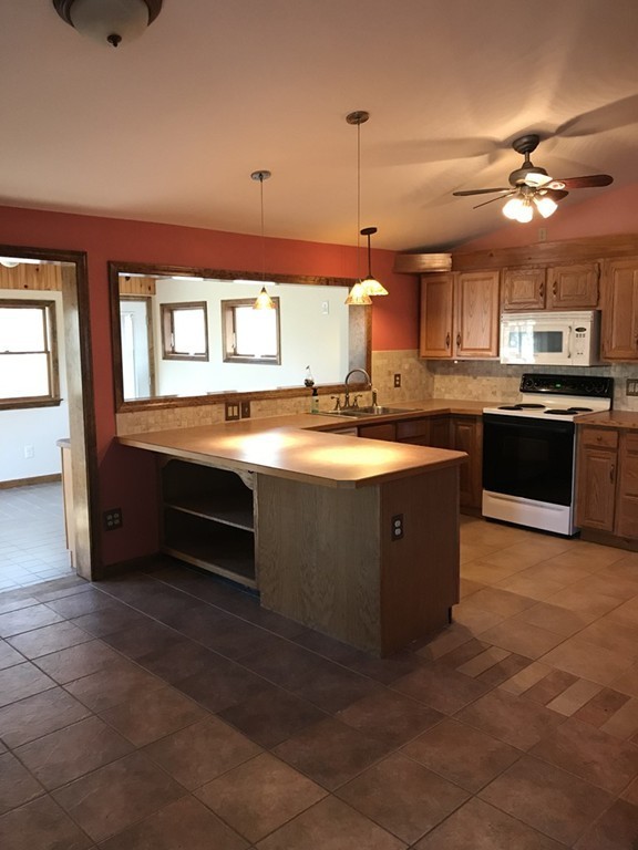 52 B Stillwater Road, Unit B Deerfield, MA 01373 - Photo 12 of 24 Gallery Image 12