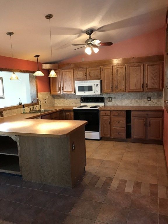 52 B Stillwater Road, Unit B Deerfield, MA 01373 - Photo 13 of 24 Gallery Image 13