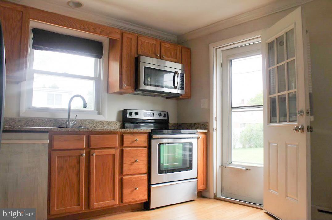 120 Devonshire Road Wilmington, DE 19803 - Photo 5 of 13 Kitchen