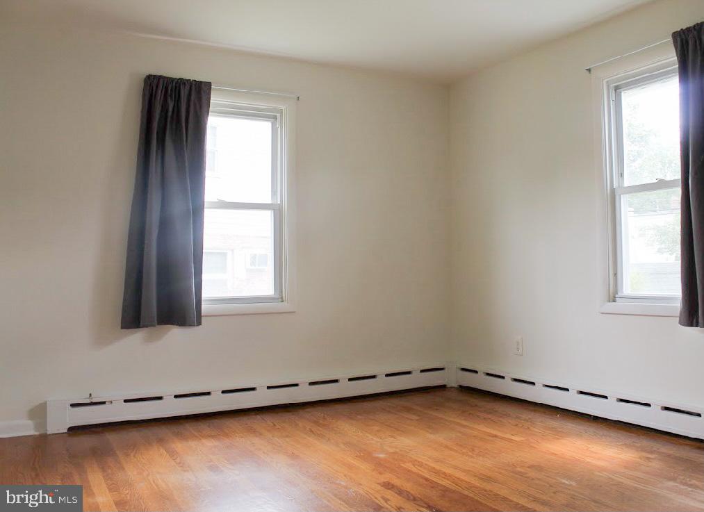 120 Devonshire Road Wilmington, DE 19803 - Photo 7 of 13 First floor bedroom