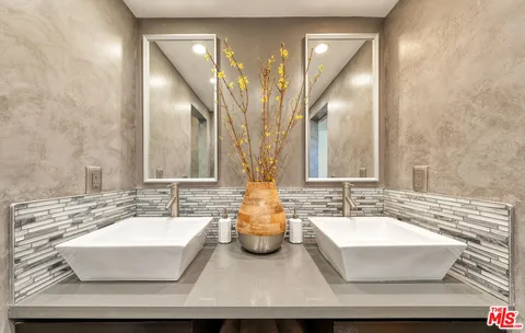 $2,049,000 | 6006 Wooster Avenue, Los Angeles, CA 90056