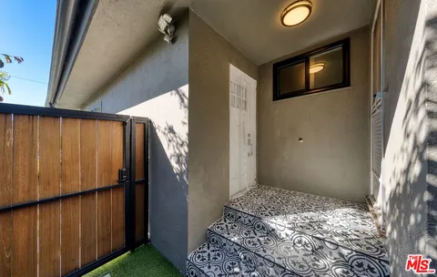 $2,049,000 | 6006 Wooster Avenue, Los Angeles, CA 90056