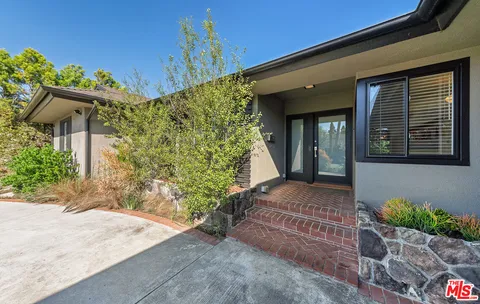 $2,049,000 | 6006 Wooster Avenue, Los Angeles, CA 90056