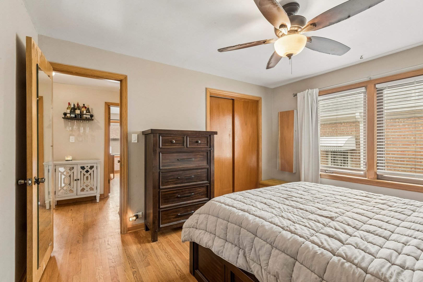5742 South Rutherford Avenue Chicago, IL 60638 - Photo 7 of 26