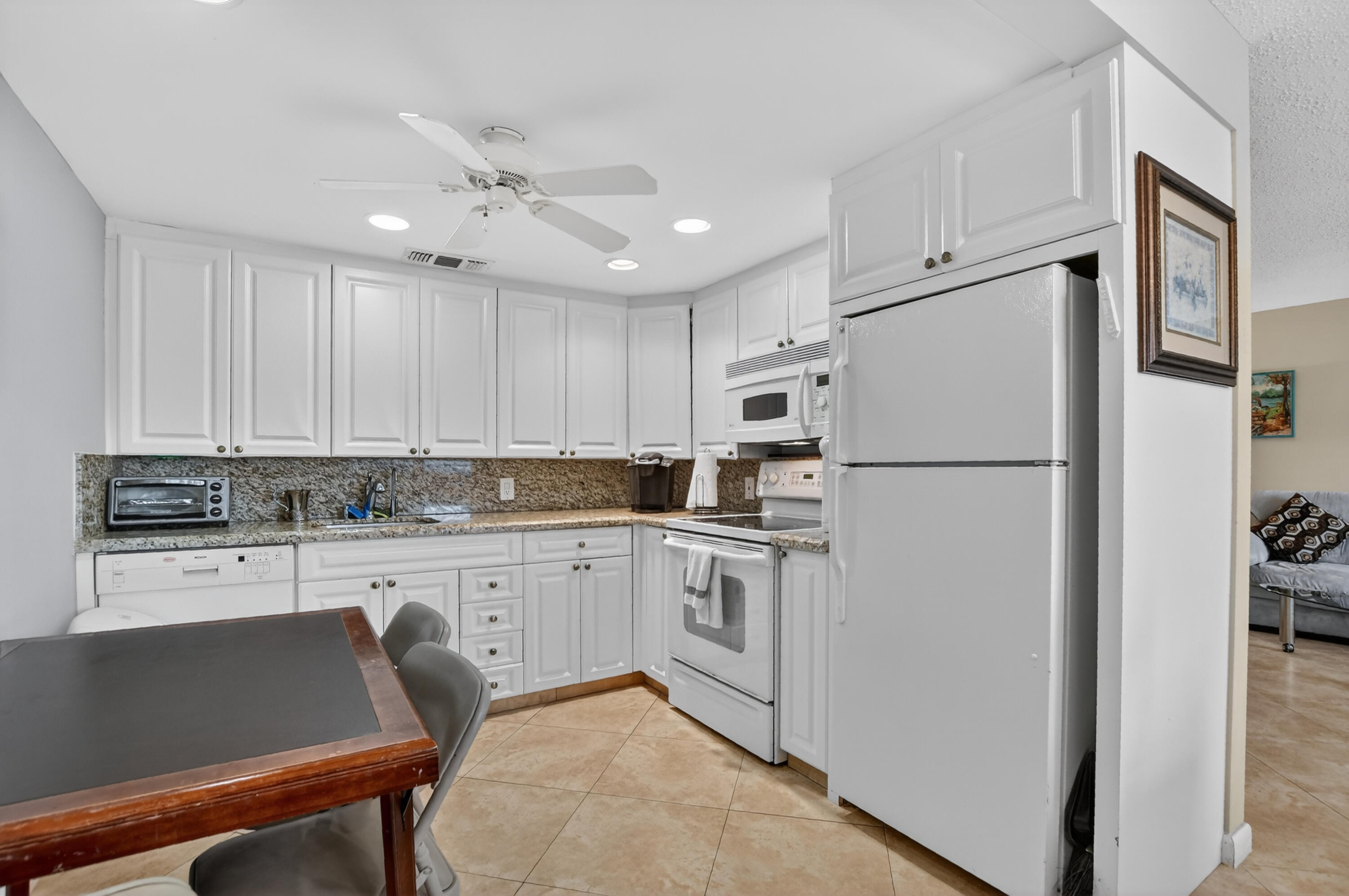 3009 Yarmouth C, Unit 3009 Boca Raton, FL 33434 - Photo 7 of 75 DSC_5100