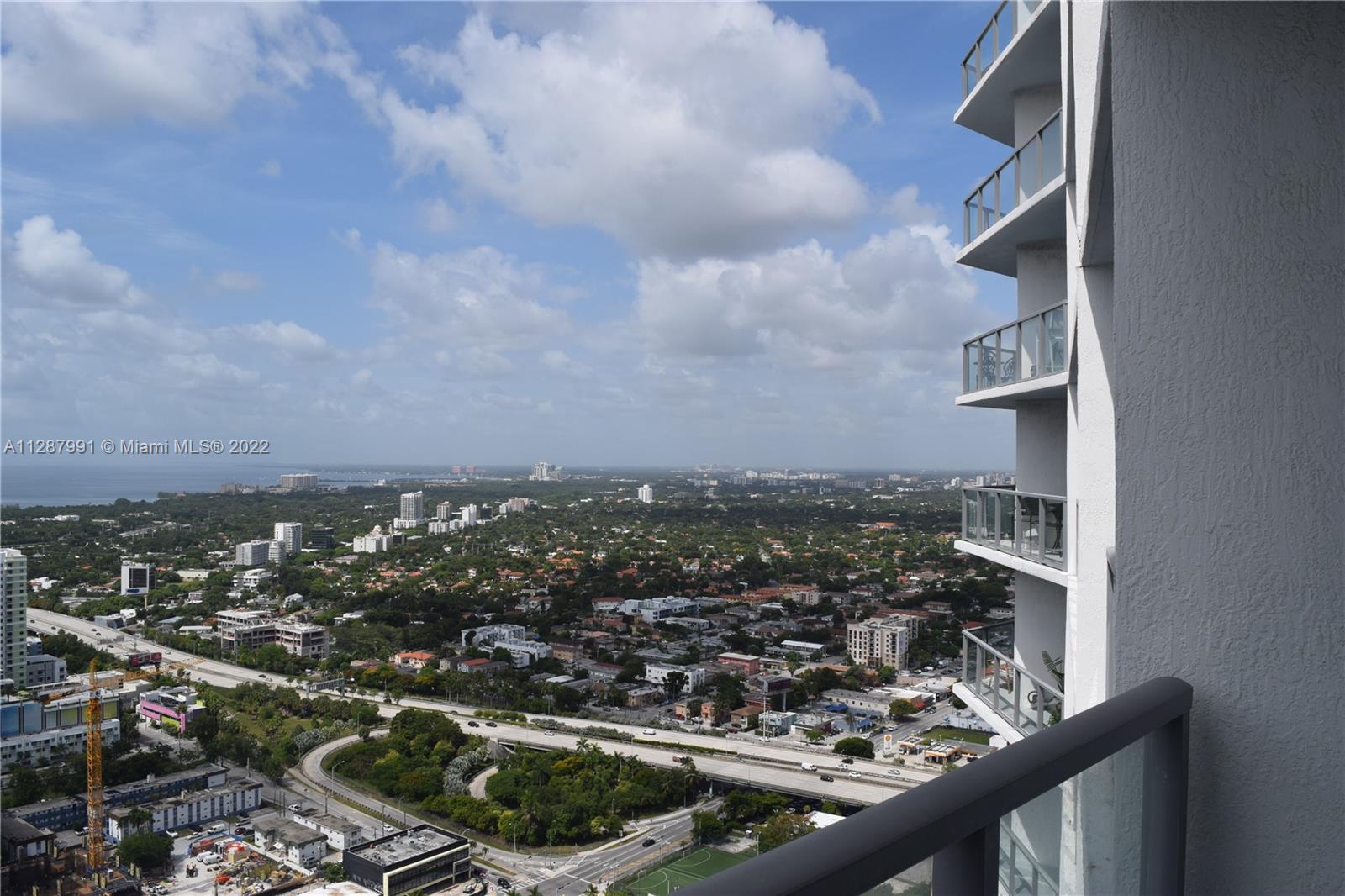 185 Southwest 7th Street, Unit 4014 Miami, FL 33130 - Photo 7 of 21 an aerial view of city