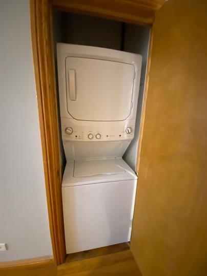 4221 South Union Avenue, Unit 3 Chicago, IL 60609 - Photo 14 of 16 a utility room with dryer and washer